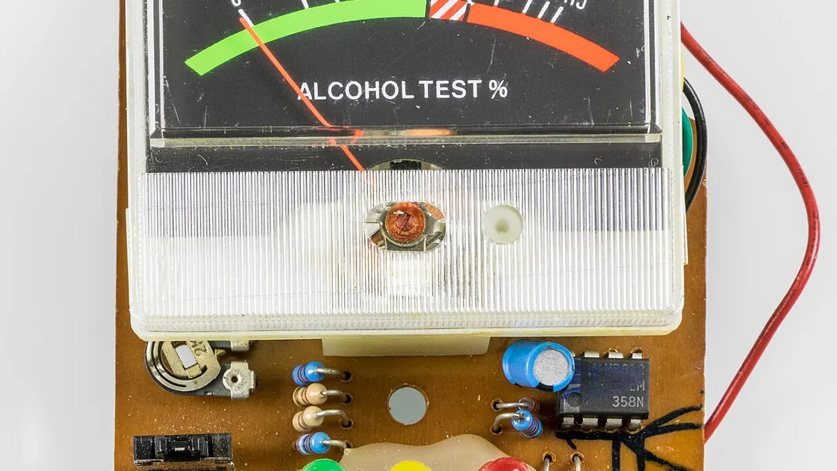 breathalyzer vs blood test results - breathalyzer device